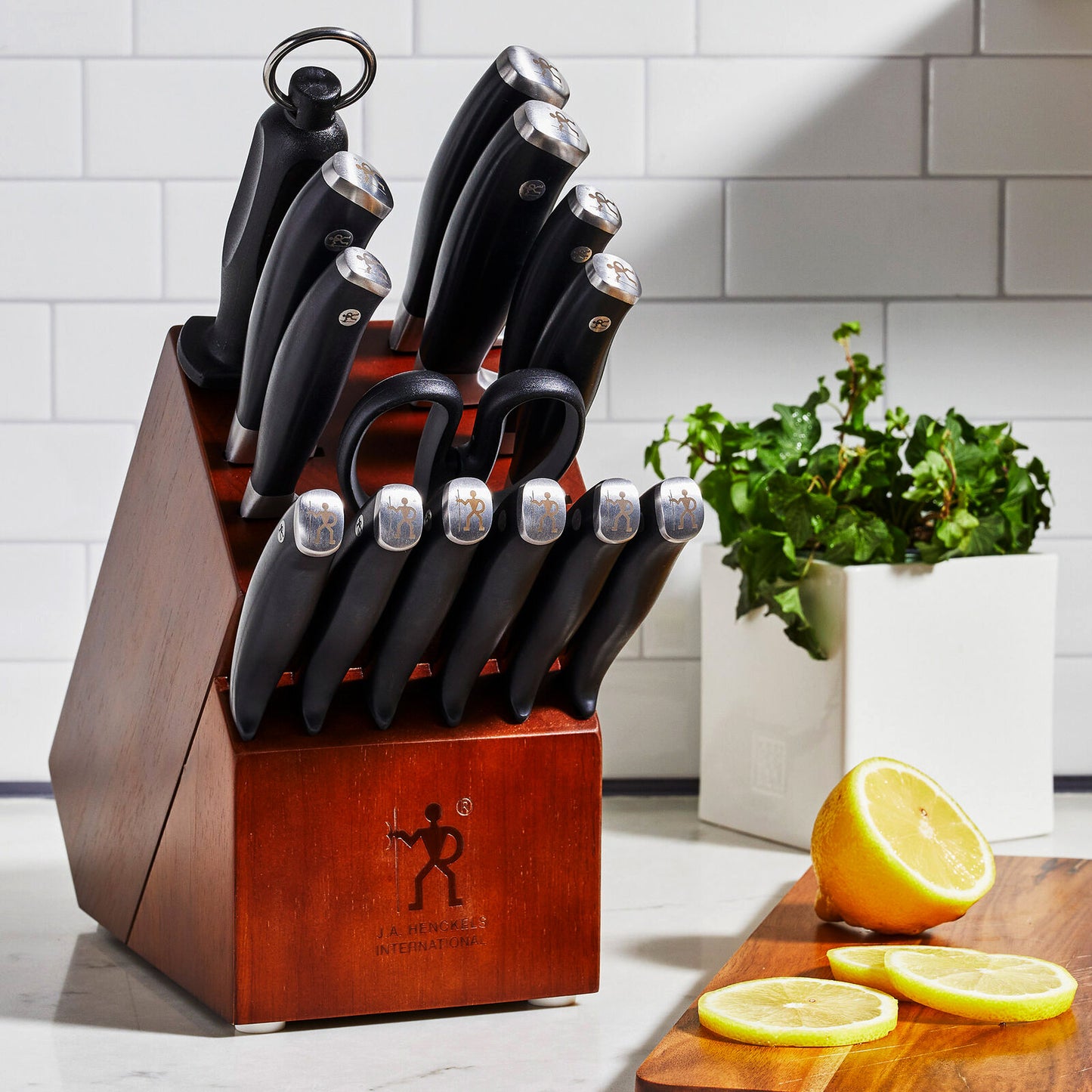 Henckels Forged Elite 15-piece Knife Set