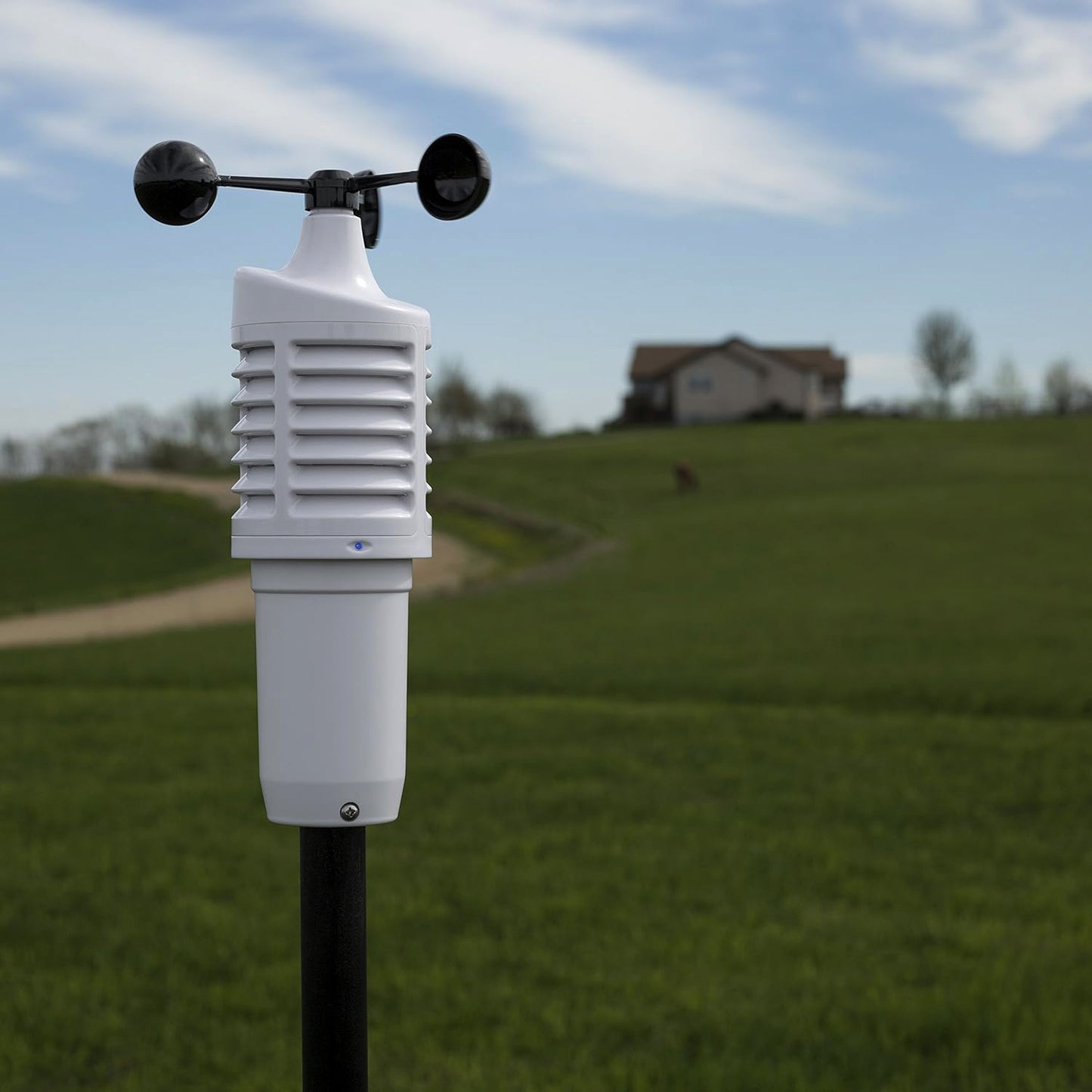 La Crosse Wireless Wind and Weather Station